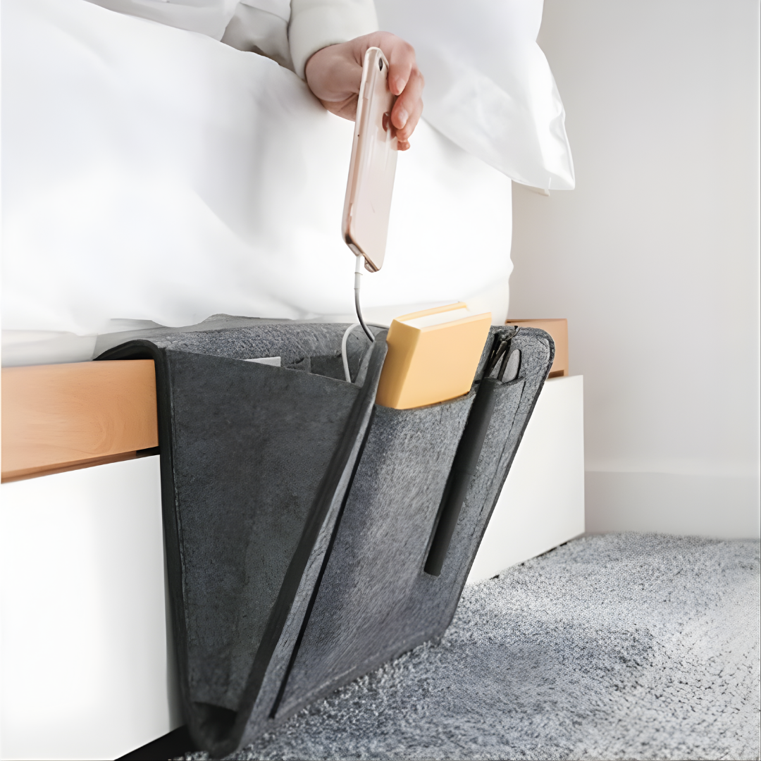 CARPETA DE FELPA GRIS OSCURO – Comodidad, orden y estilo al alcance de tu cama