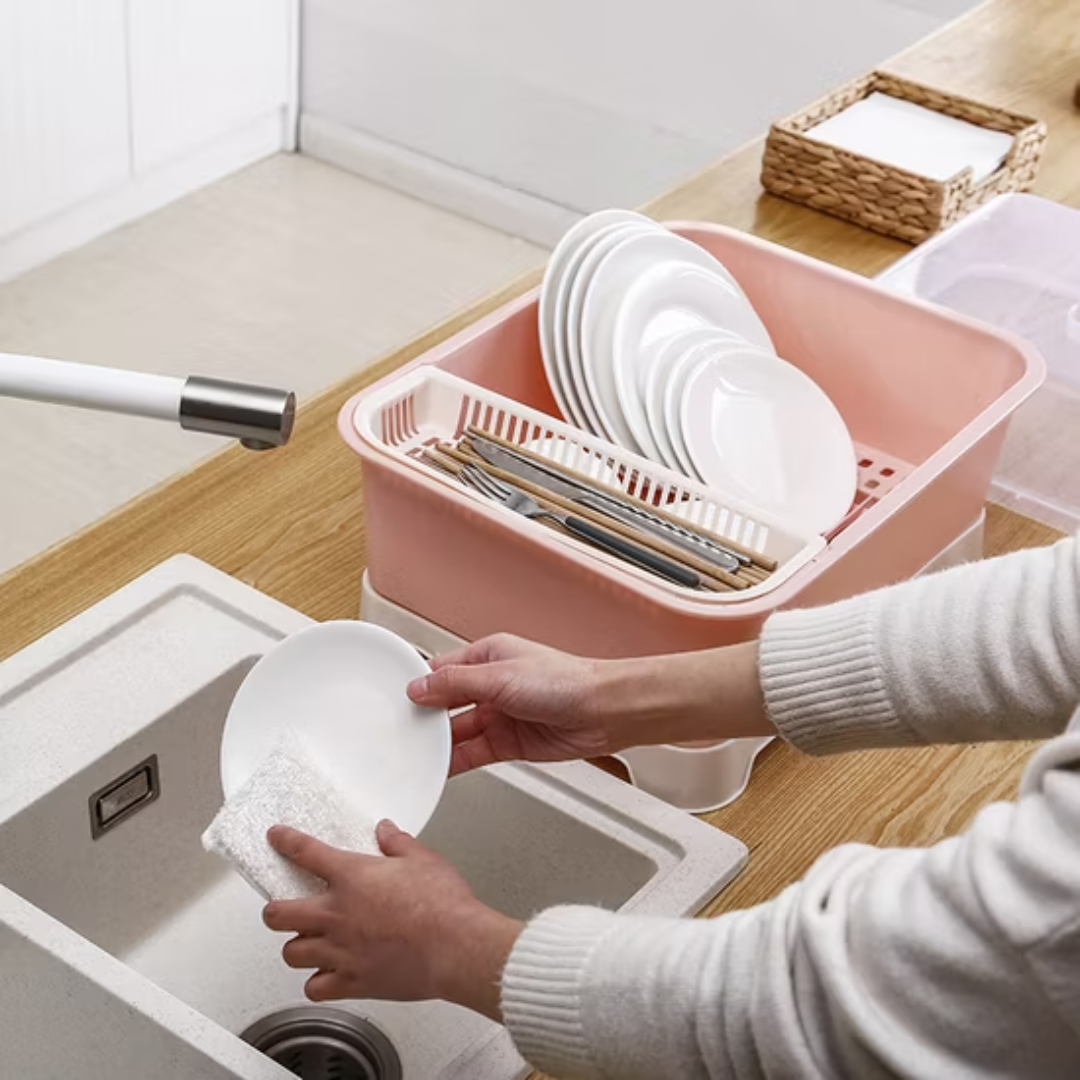 ESCURRIDOR DE PLATOS — Organiza, escurre y protege tus platos del polvo e insectos con un diseño que se ve bien en cualquier cocina