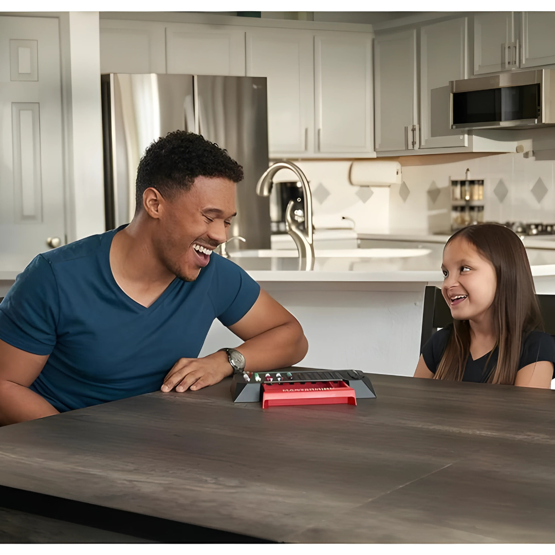 JUEGO CODEREAKER – Diversión y estrategia en familia